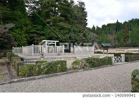 Emperor Kōnin's Tahara-Higashi Mausoleum (Hikasa-cho, Nara City, Nara Prefecture) 140099941