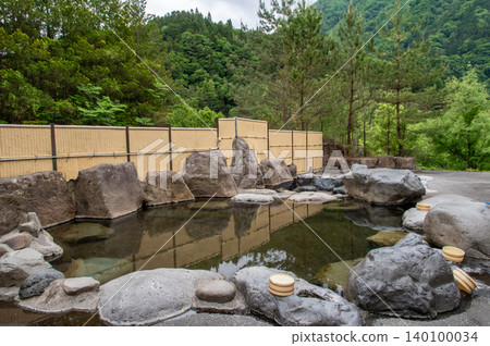 "Kojin no Yu" (Kojin Hot Spring), Tochio Onsen, Okuhida Onsenkyo (Takayama City, Gifu Prefecture) 140100034