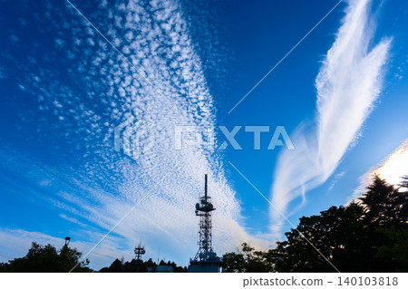 The TV Tower on Mount Maya in Kobe and the vast sky The TV Tower on Mount Maya in Kobe and the vast sky 140103818