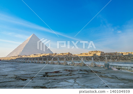 The Great Pyramid of Giza in Cairo, Egypt The Great Pyramid of Giza in Cairo, Egypt 140104939