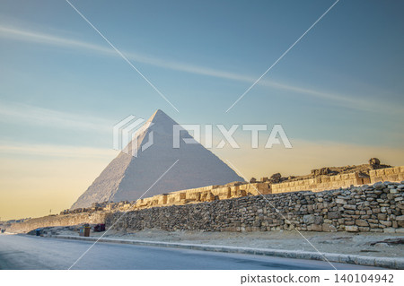 Great Pyramid of Giza in Cairo, Egypt Great Pyramid of Giza in Cairo, Egypt 140104942