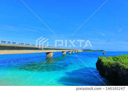 [Okinawa Prefecture] Ikema Ohashi Bridge on a clear day (Miyako Island) 140105247