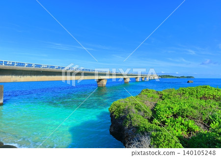 【沖繩縣】晴天的池間大橋(宮古島) 【沖繩縣】晴天的池間大橋(宮古島) 140105248