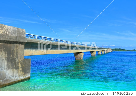 [Okinawa Prefecture] Ikema Ohashi Bridge on a clear day (Miyako Island) 140105259