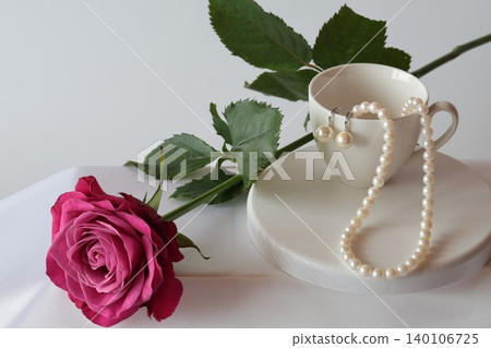 Rose with pearl necklace Rose with pearl necklace 140106725