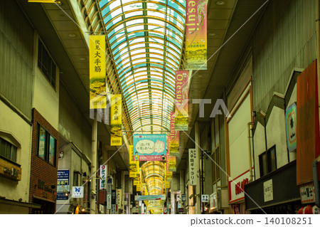 【京都風景】龍馬通商店街:迷人而雅緻的燈籠令人賞心悅目。 【京都風景】龍馬通商店街:迷人而雅緻的燈籠令人賞心悅目。 140108251