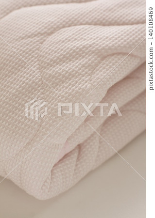 Pink quilted floor mat Pink quilted floor mat 140108469