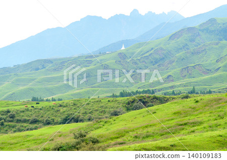 The magnificent and beautiful scenery of Mount Aso 140109183
