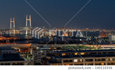 從港景公園眺望橫濱的夜景 從港景公園眺望橫濱的夜景 140110356