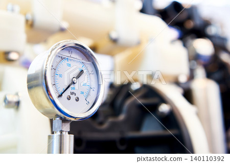 Pressure gauge liquid inside Pressure gauge liquid inside 140110392