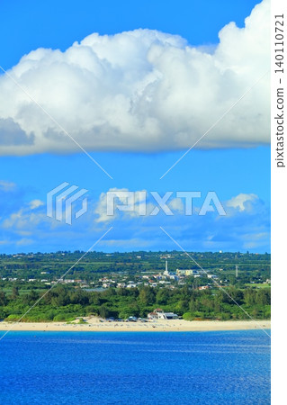 [Okinawa Prefecture] Yonaha Maehama Beach (Miyako Island) as seen from Ryugujo Observatory 140110721