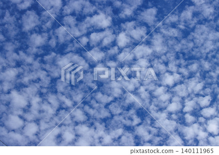 The sky spreading the clouds The sky spreading the clouds 140111965