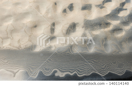Macro surface of the Damascus steel blade with a unique wavy pattern. 140114140