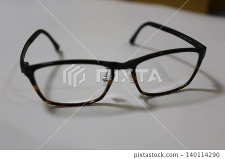 Comfortable eyeglasses 140114290