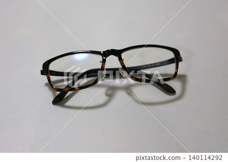 Eyeglasses shop Eyeglasses shop 140114292