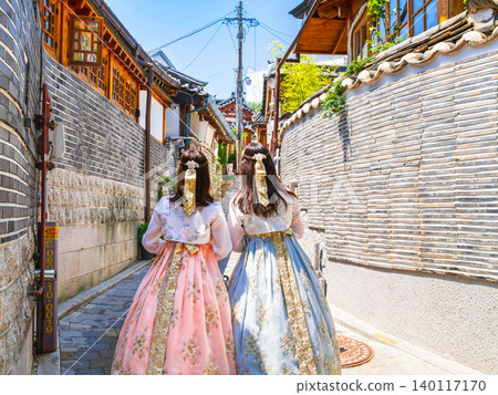 韓國旅遊、韓服(韓國傳統服飾)和女生旅行的圖片:北村韓屋村 韓國旅遊、韓服(韓國傳統服飾)和女生旅行的圖片:北村韓屋村 140117170