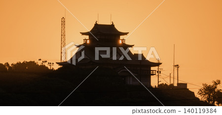 Komakiyama Castle in the morning Komakiyama Castle in the morning 140119384