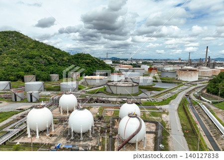 Industrial gas storage tank. LNG or liquefied natural gas storage tank. Gas tank in petroleum refinery. Natural gas storage industry. Energy infrastructure and petroleum reserves in global market. 140127838