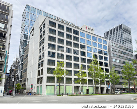 大型鋼鐵公司淀子的總部大樓(大阪市中央區南本町)。 大型鋼鐵公司淀子的總部大樓(大阪市中央區南本町)。 140128196