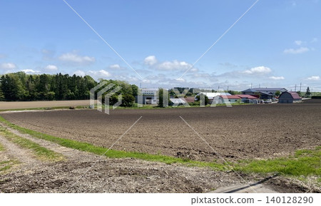 Springtime farming scenes in Hokkaido, Omagari district, Kitahiroshima City Springtime farming scenes in Hokkaido, Omagari district, Kitahiroshima City 140128290