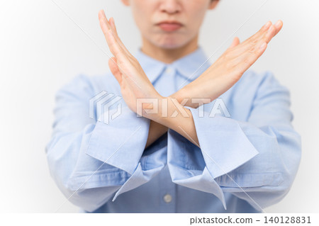 Woman wearing a long-sleeved shirt Woman wearing a long-sleeved shirt 140128831
