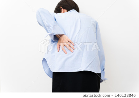 Woman wearing a long-sleeved shirt Woman wearing a long-sleeved shirt 140128846