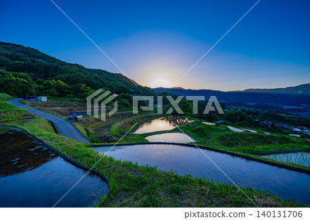 [Nagano Prefecture] Obasute Rice Terraces - Rice Planting Season - Sunset 140131706