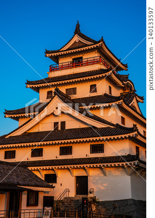 Karatsu Castle illuminated by the morning sun [Karatsu City, Saga Prefecture] 140133597