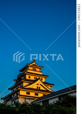 Karatsu Castle illuminated by the morning sun [Karatsu City, Saga Prefecture] 140133621