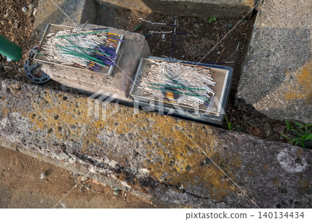 grave, tomb, graveyard 140134434