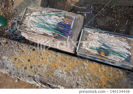 grave, tomb, graveyard 140134436