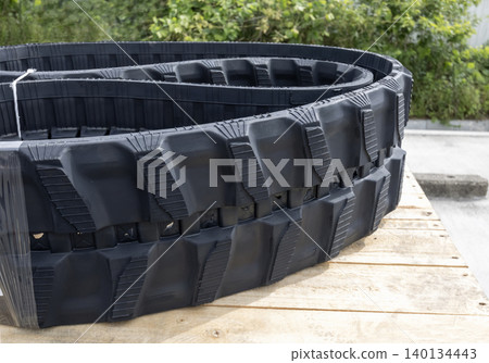 Unused rubber tracks for construction machinery and heavy equipment Unused rubber tracks for construction machinery and heavy equipment 140134443