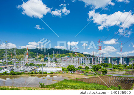 大阪府高槻市高槻市關西電力公司變電站的鄉村景觀 大阪府高槻市高槻市關西電力公司變電站的鄉村景觀 140136960