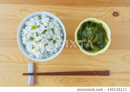 裙帶菜米和裙帶菜 140138211