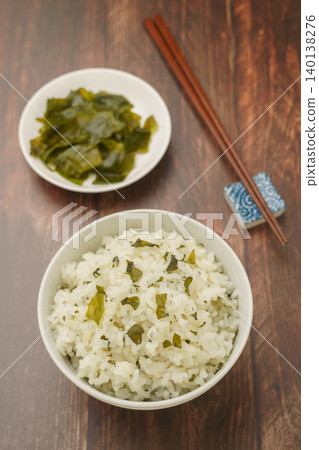 裙帶菜米和裙帶菜 裙帶菜米和裙帶菜 140138276