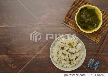 裙帶菜米和裙帶菜 140138280