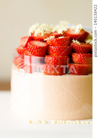 Cake topped with fresh strawberries. Cake topped with fresh strawberries. 140138422
