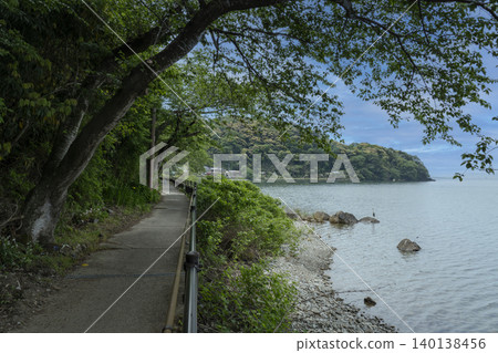 春天來臨之際，衝島西海岸的景色。 140138456