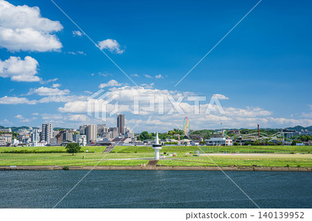 Yodogawa River scenery: View of Hirakata city from Hirakata Bridge, Takatsuki City, Osaka Prefecture, Hirakata City Yodogawa River scenery: View of Hirakata city from Hirakata Bridge, Takatsuki City, Osaka Prefecture, Hirakata City 140139952