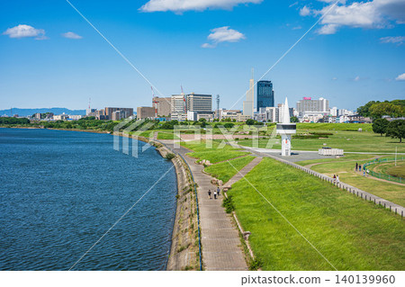 Yodogawa River scenery, view from Hirakata Bridge, Takatsuki City, Osaka Prefecture, Hirakata City 140139960