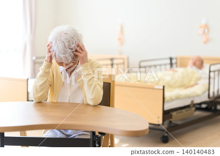 Asian seniors struggling with elderly-on-elderly care Asian seniors struggling with elderly-on-elderly care 140140483