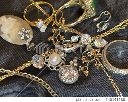 Jewelry collection (gold & platinum mix) Jewelry collection (gold & platinum mix) 140141688