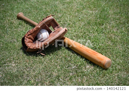 Baseball bat and glove Baseball bat and glove 140142121