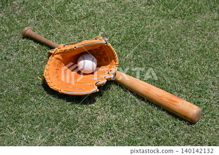 Baseball bat and glove Baseball bat and glove 140142132