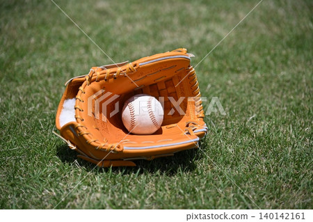 Baseball glove Baseball glove 140142161