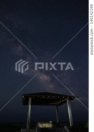 A panoramic view of the Milky Way from beyond a gazebo. A panoramic view of the Milky Way from beyond a gazebo. 140142199