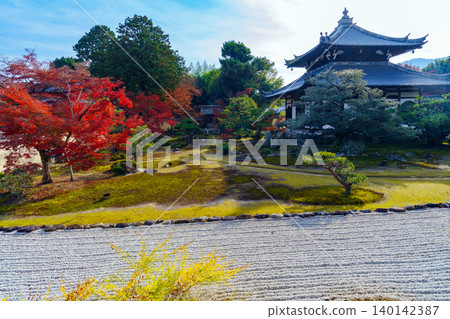 Rokuoin Temple in Autumn: Shariden Hall Rokuoin Temple in Autumn: Shariden Hall 140142387