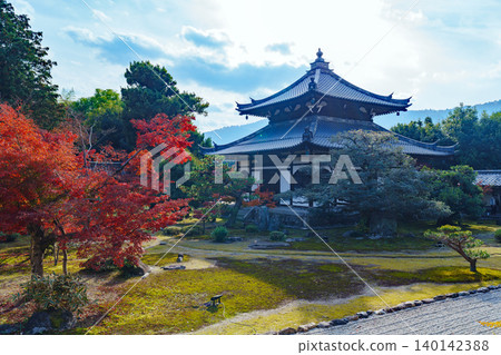 Rokuoin Temple in Autumn: Shariden Hall Rokuoin Temple in Autumn: Shariden Hall 140142388