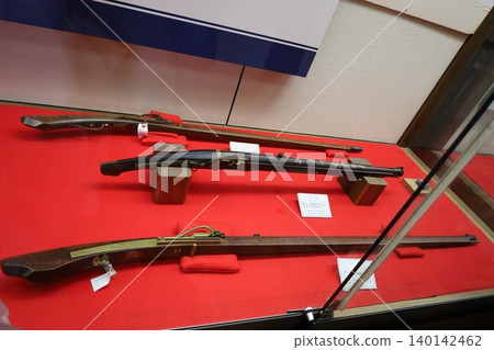 Matchlock guns on display at Matsumoto Castle [Matsumoto City, Nagano Prefecture] 140142462
