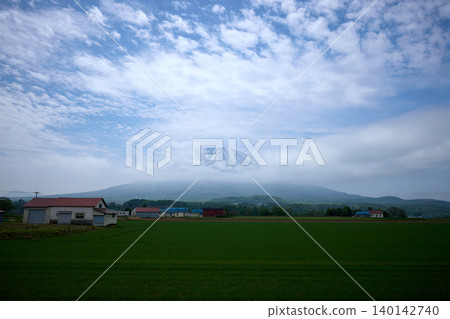 Mount Yotei and the countryside Mount Yotei and the countryside 140142740